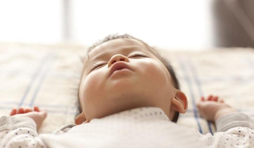 哺乳期奶水少了宝宝吃不饱怎么办,哺乳期吃不饱奶量会少吗