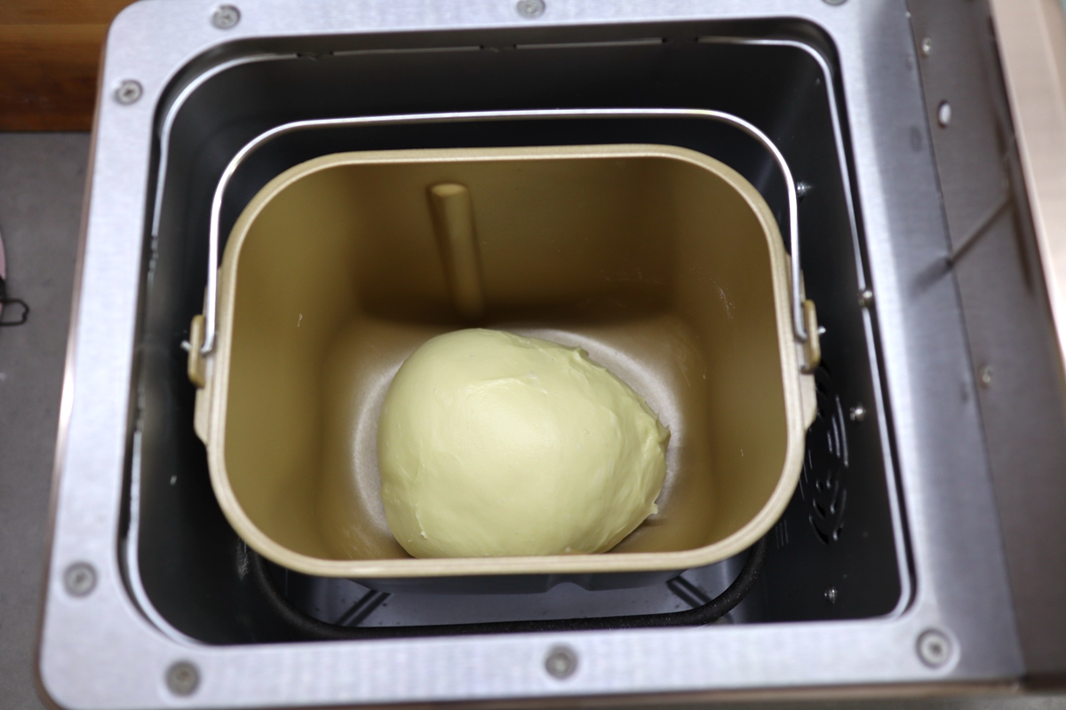 做面包快速出膜的方法,做面包的面团怎么才能揉出膜