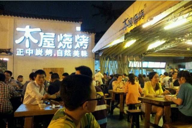 木屋烧烤一年营业额,木屋烧烤三年快速裂变2000家店