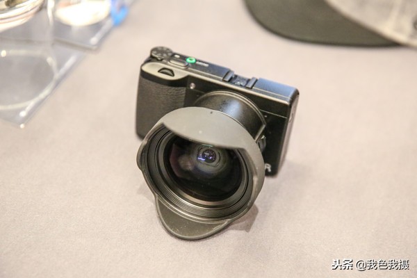 转发骚机社一篇关于理光GRIII上手实测以及以GRII比较