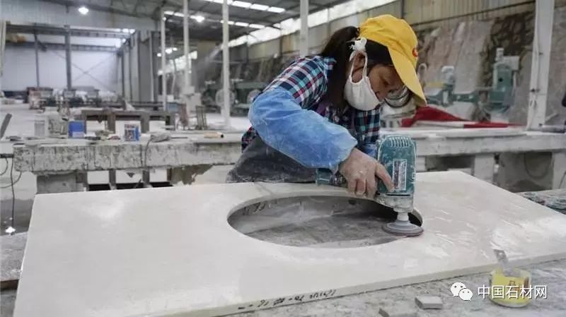 三招教你怎么选石材,如何挑选优等的蓝钻石材