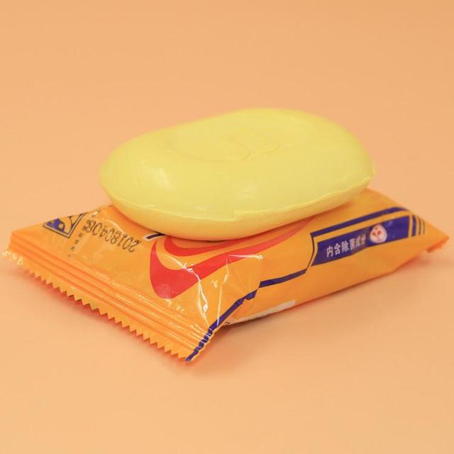 脸上经常出油、长痘痘?日常使用硫磺皂能帮你缓解这种状况