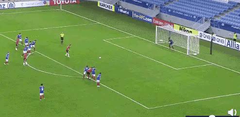 奥斯卡失两点球,佩雷拉点球