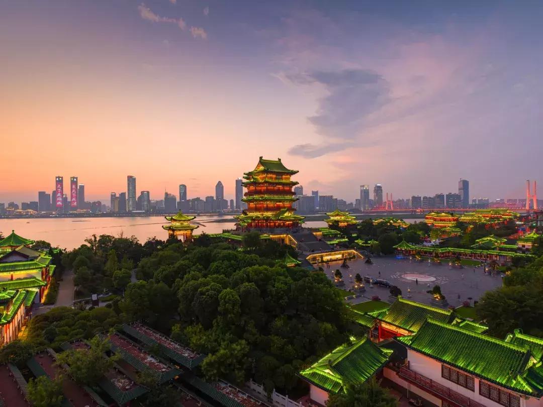 全套下来5000的相机,全套相机1000