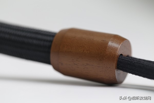 说不出来，优雅又丰富的音乐性：SwisscableReference全套搭