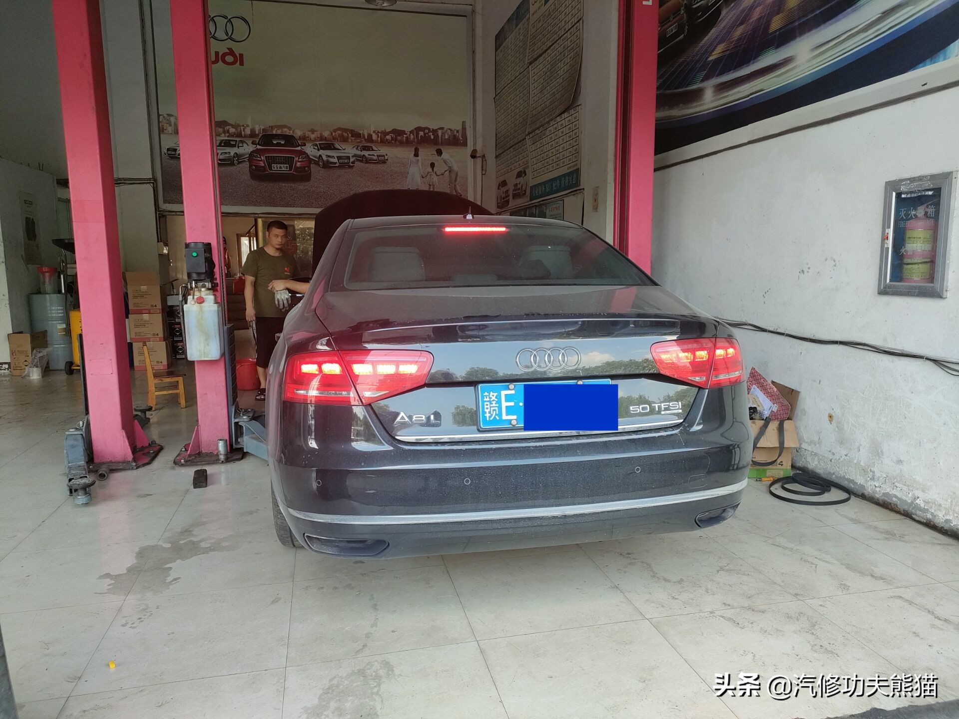 奥迪a8烧机油吗48v轻混,奥迪a8烧机油一千公里烧0.5正常吗