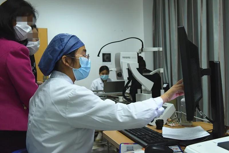 龙岩二院眼科预约电话,龙岩二院眼科在东院吗