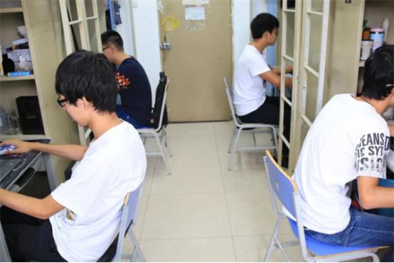 大一开学需要带笔记本吗,大二去学校有必要带电脑吗