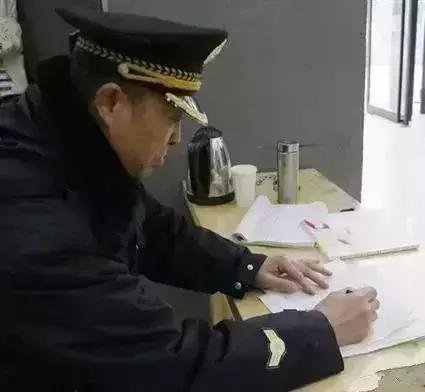 气哭专业画家，还不如这些保安大叔，流浪大爷，食堂大姐？