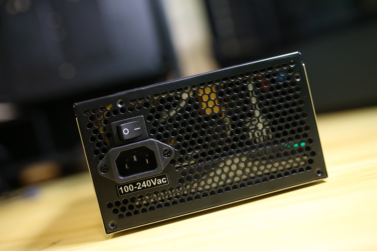 金河田gx650电源,金河田gf700w金牌