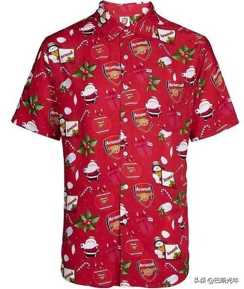 英超各球队争奇斗艳，还有没有更丑的？情侣可慎重买连体毛衣啊！