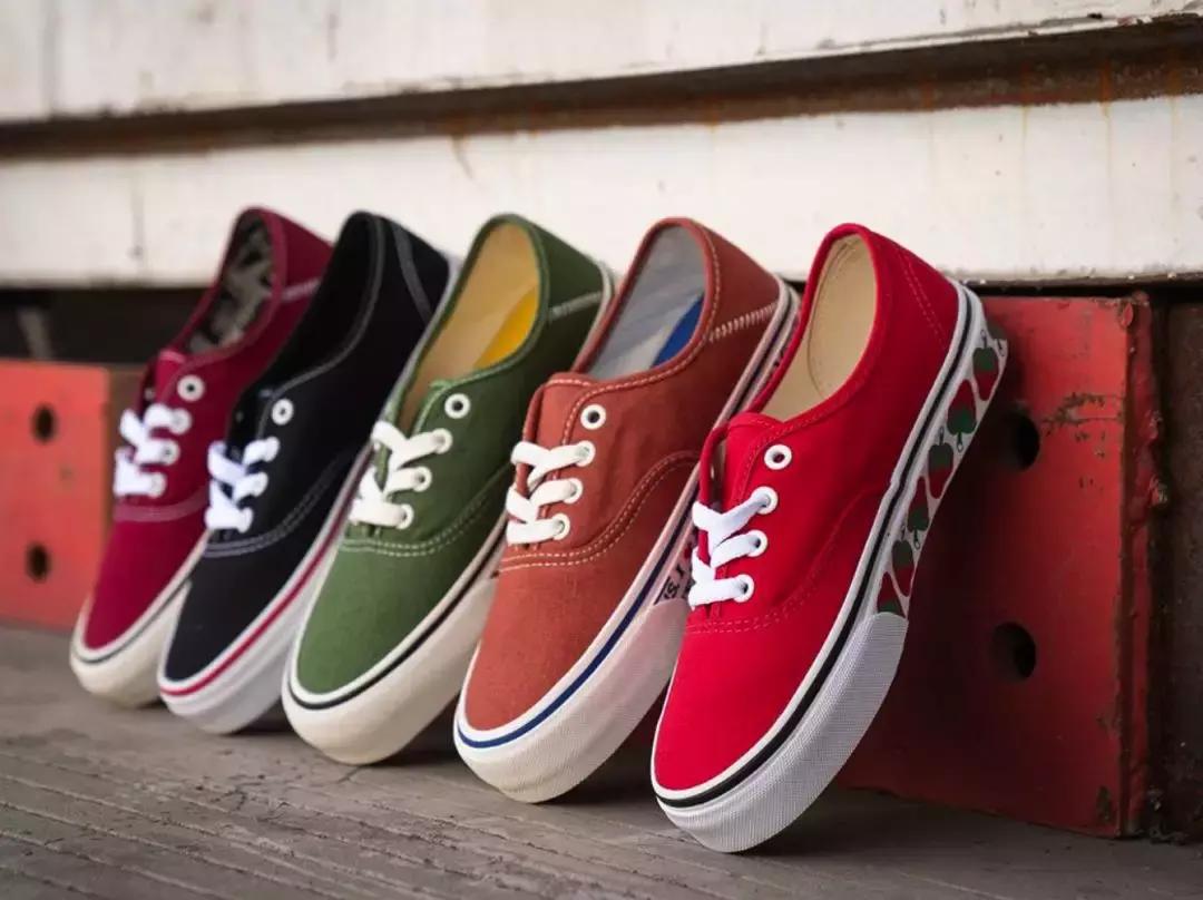 vans小草莓,vans小草莓长恤