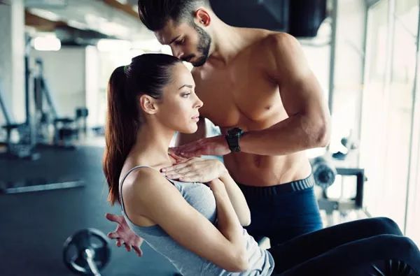 当健身教练学徒要交学费合理吗,当健身教练需要去哪里学习