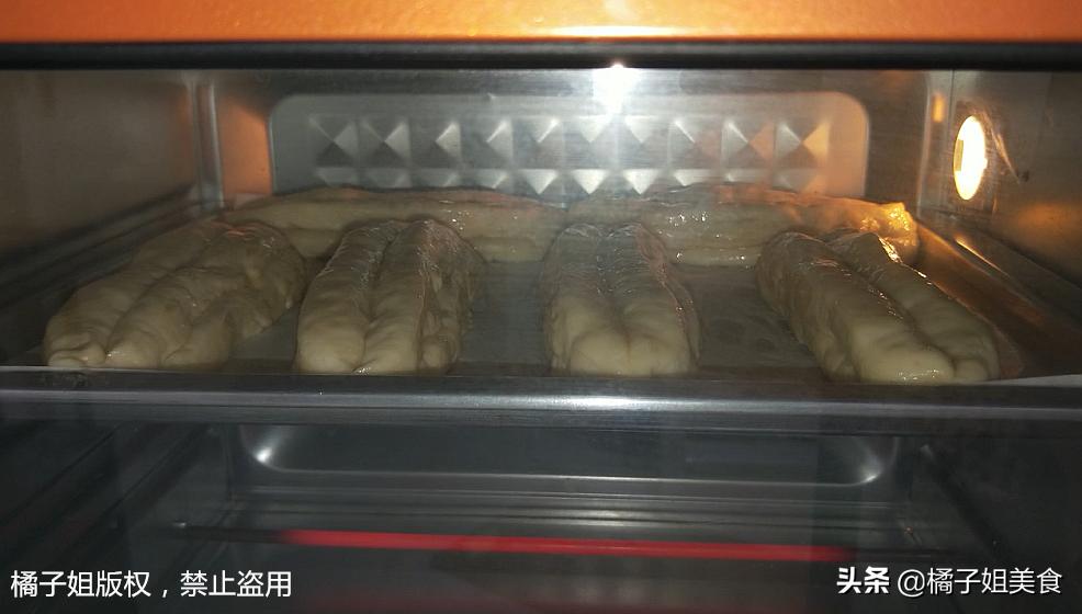 油条最简单时间最短的做法,油条我的家常做法