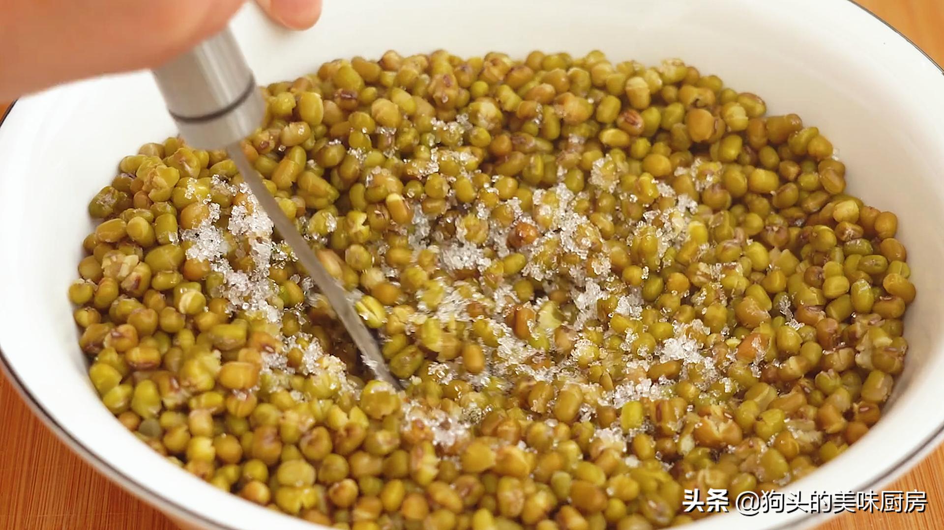 不用烤箱酥皮绿豆饼简易版,又酥又不油的绿豆饼