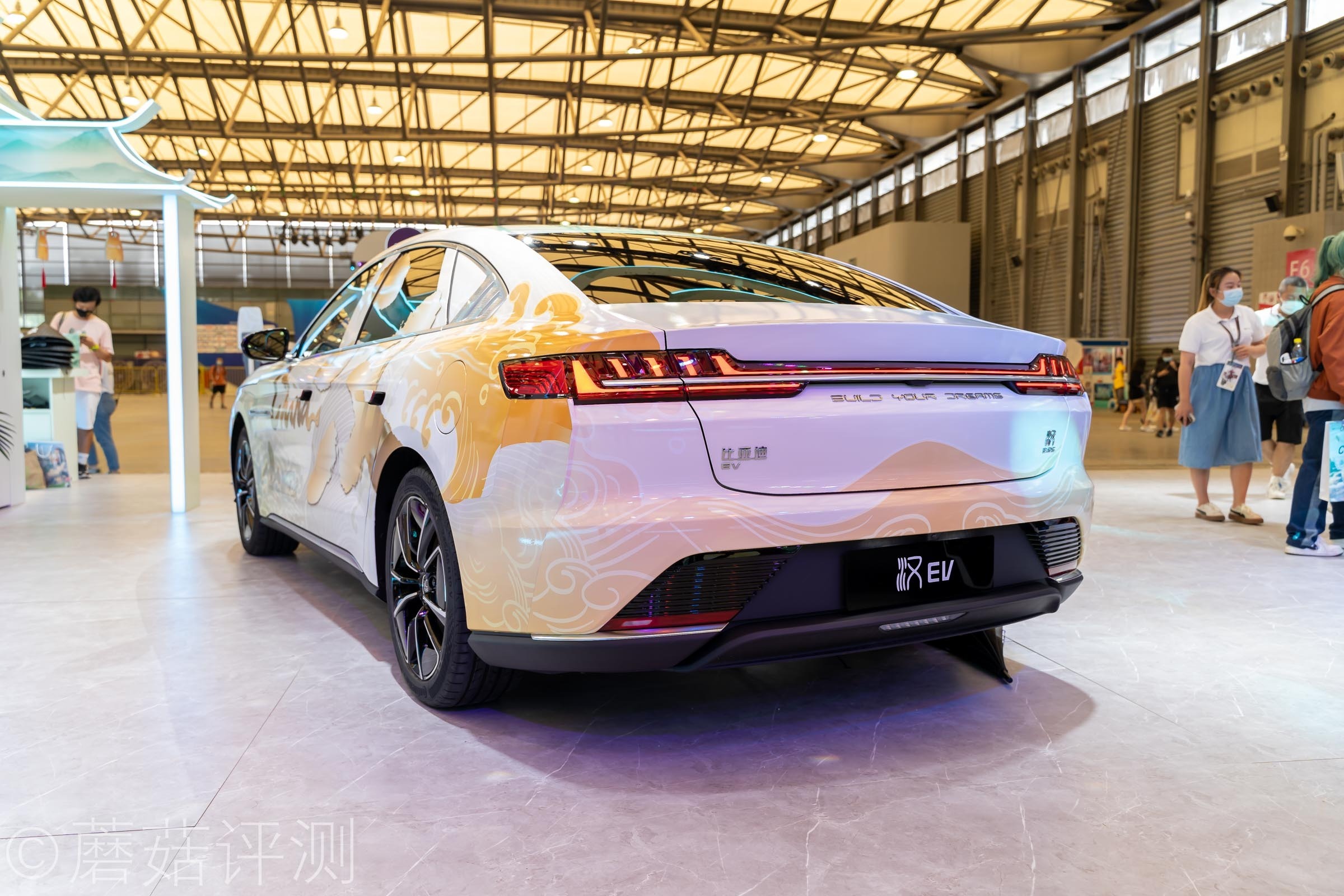 又有啥好玩的？蘑菇带你逛ChinaJoy2021，硬件、车和漂亮的小姐姐