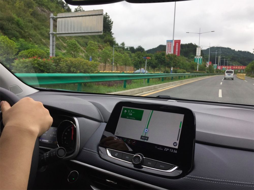 试驾雪佛兰创酷自动劲版1.0t,16款创酷1.4t雪佛兰优缺点