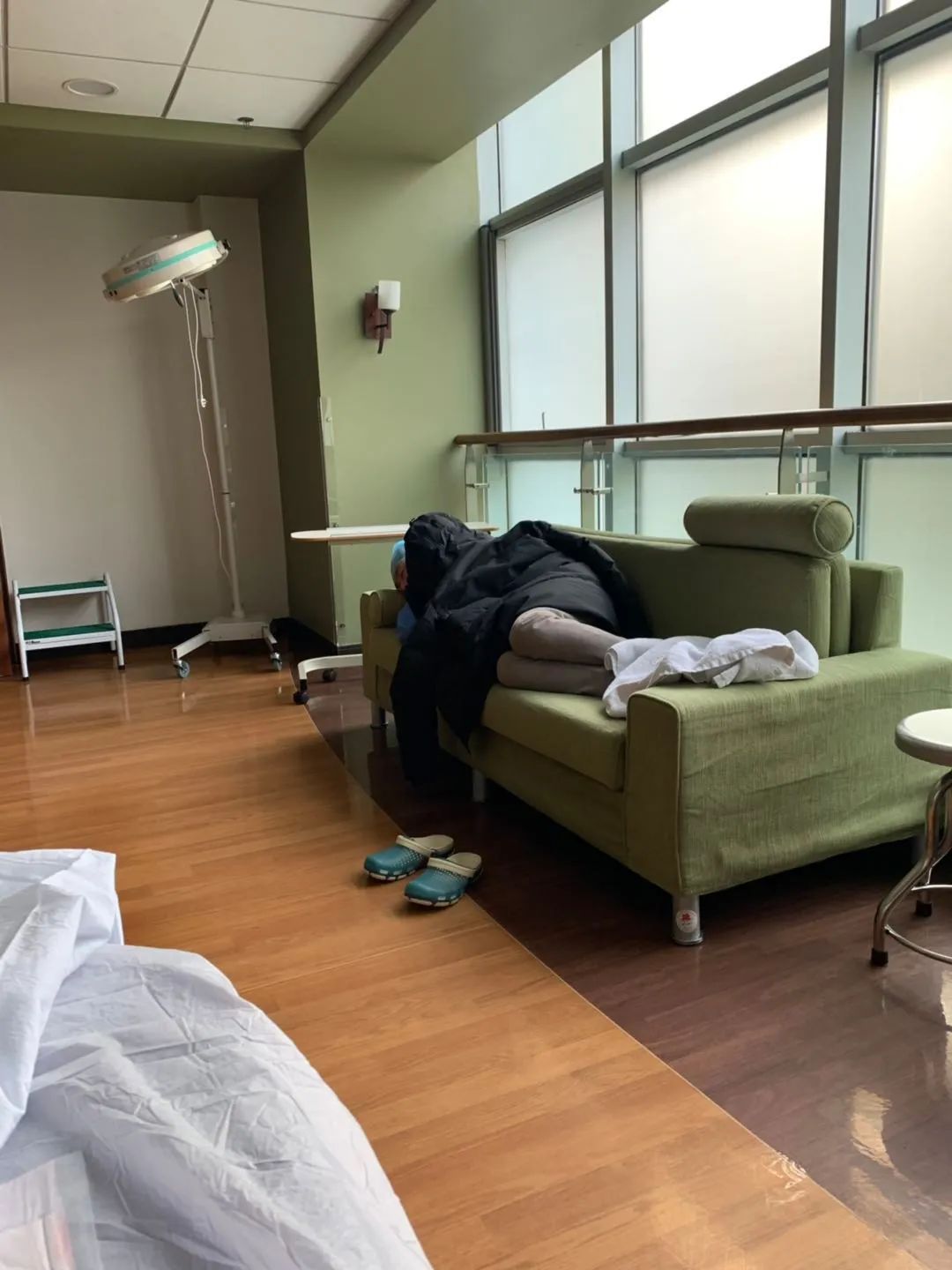 娘娘顺产日记|我竟错过无痛，超快顺产成了英雄妈妈