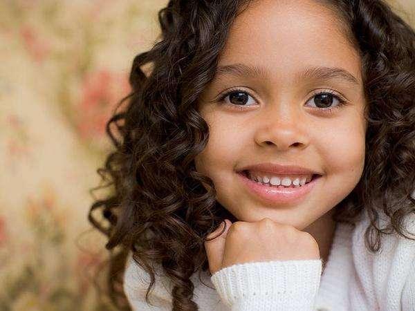 牙齿里出外进，一张嘴以为是海鱼……这都是你小时候换牙惹的祸！