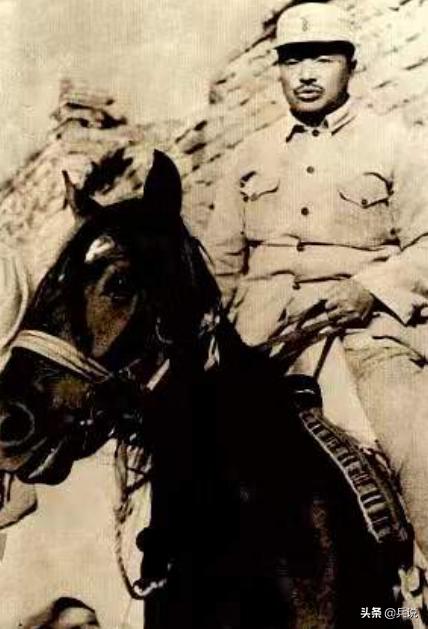 十大元帅十大将，主席为何只称3人老总？林陈不在其中