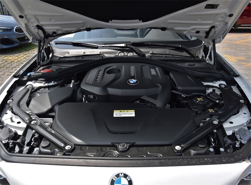 奥迪a3和宝马3系哪个更具有性价比,奥迪a3敞篷2023款落地价