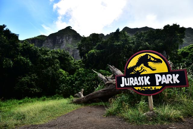 寻找侏罗纪世界中的火山岛,和“驯龙高手”一起拯救史前小短手!