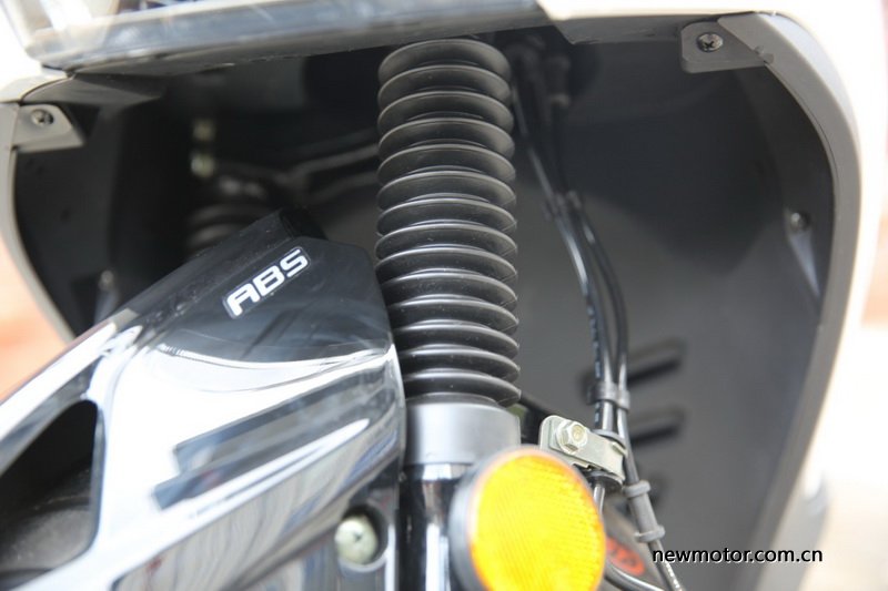 三阳fnx150踏板2021款评测,三阳fnx踏板150带人可以跑山吗