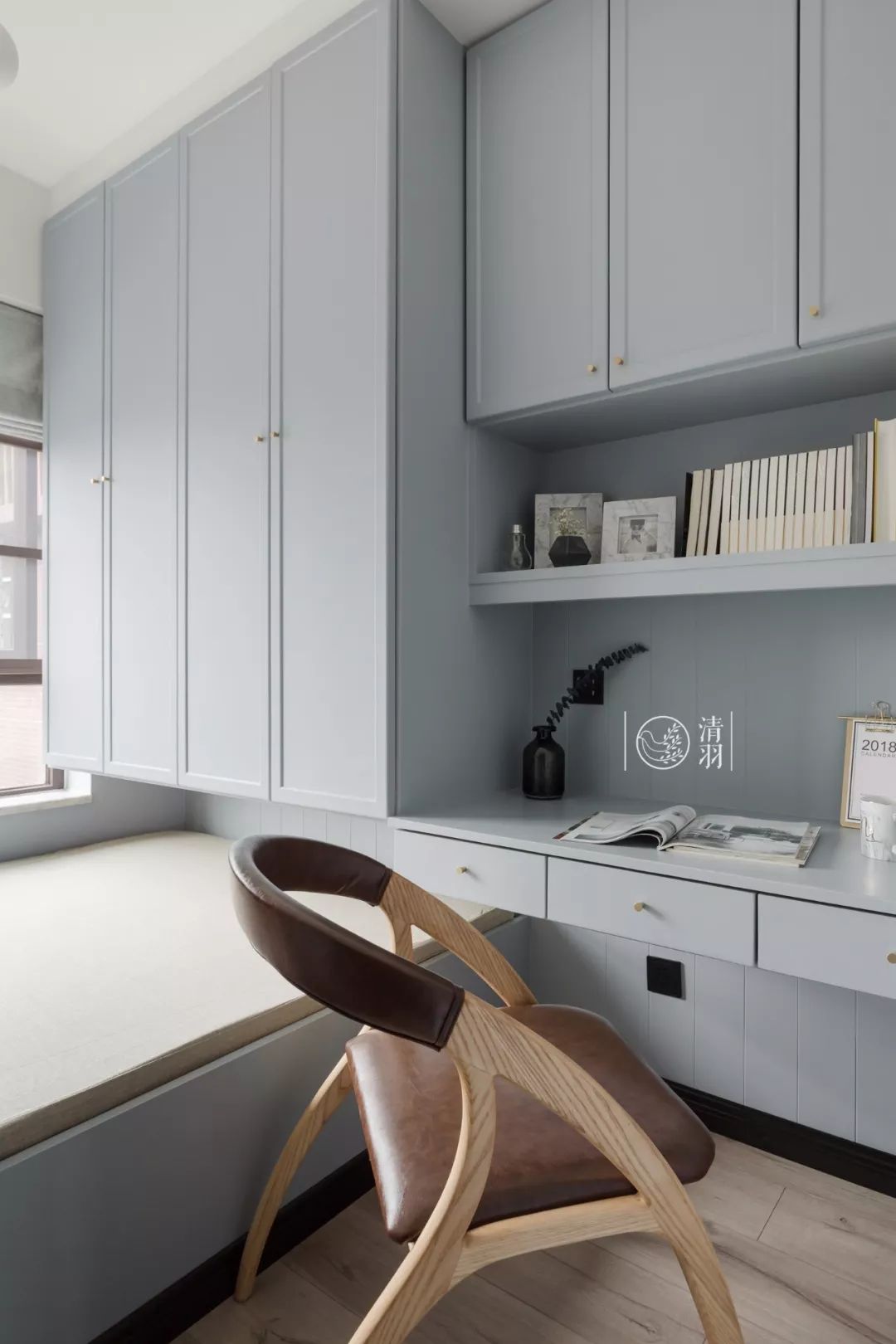 房间小柜子和书桌怎么设计,全屋定制小柜子和隐藏式书桌