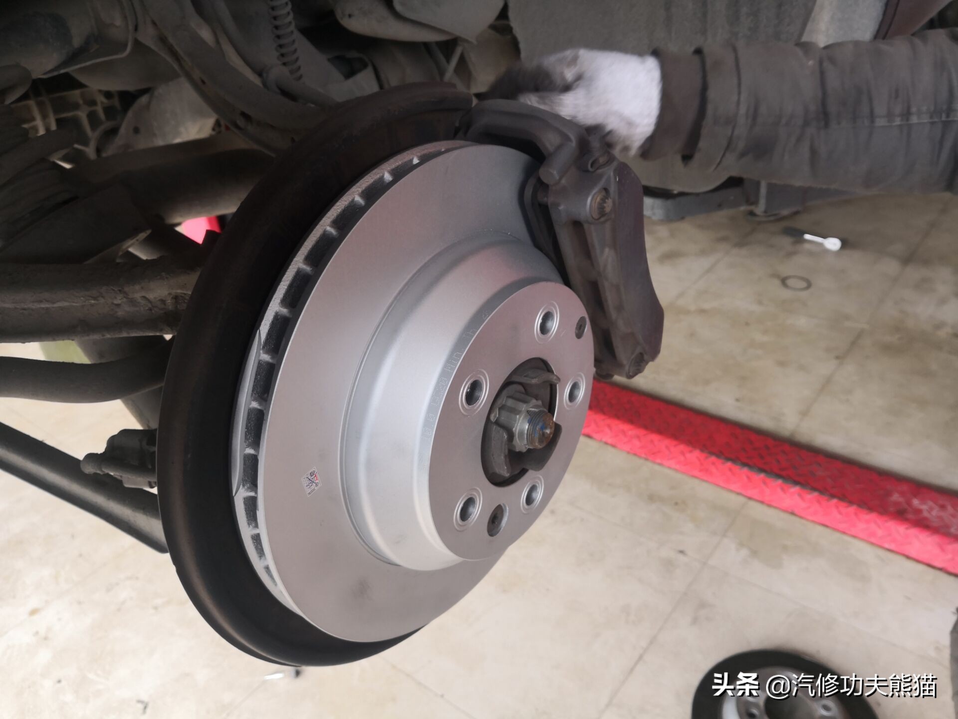 大众途锐急加速发动机故障灯点亮,大众新款途锐车子烧机油