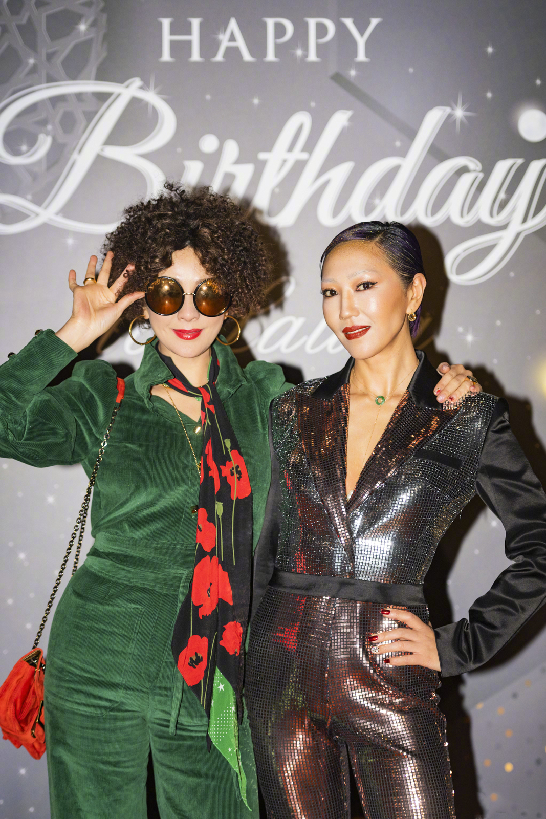 51岁刘嘉玲穿牛仔背带裤 (刘嘉玲同款连体牛仔裤)