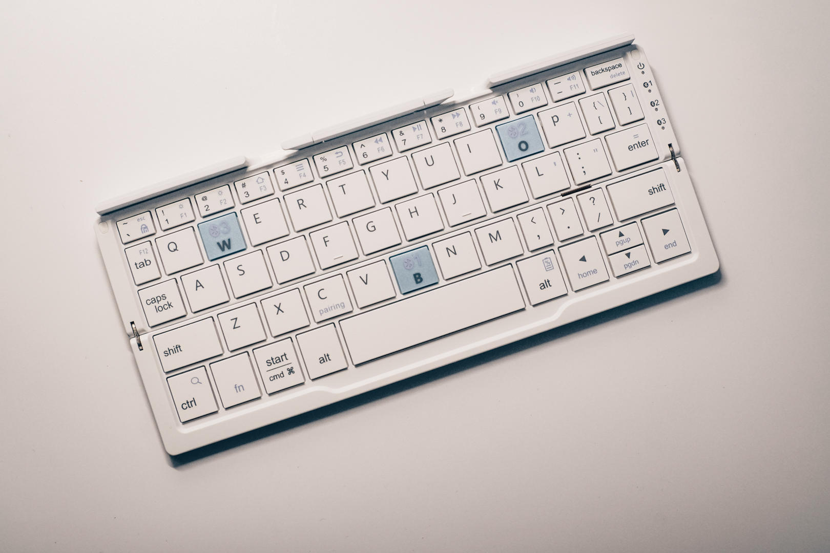 bow航世手机三折叠蓝牙键盘测评,bow航世hb318折叠蓝牙键盘