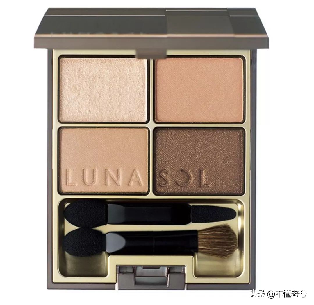 汤姆福特和迪奥哪个眼影盘好,汤姆福特20号眼影教程