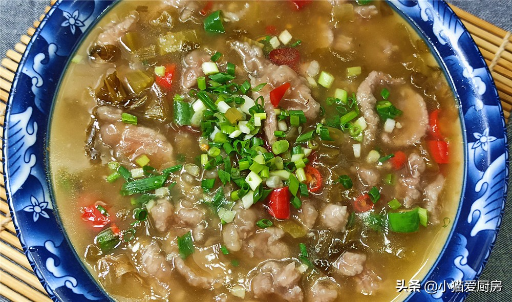 四川酸菜炒肉的家常做法,四川酸菜滑肉汤的正宗做法