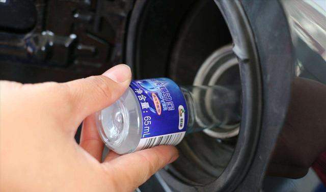 加油站员工骗顾客,加油站员工推销燃油宝合法吗