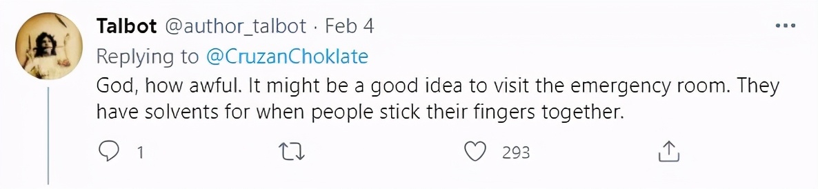 美国女人用强力胶做发胶,美国女子用发胶固定头发结果