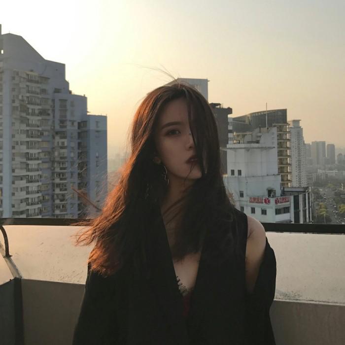 逛街怎么引起女孩的好感,和女生逛街如何推进感情