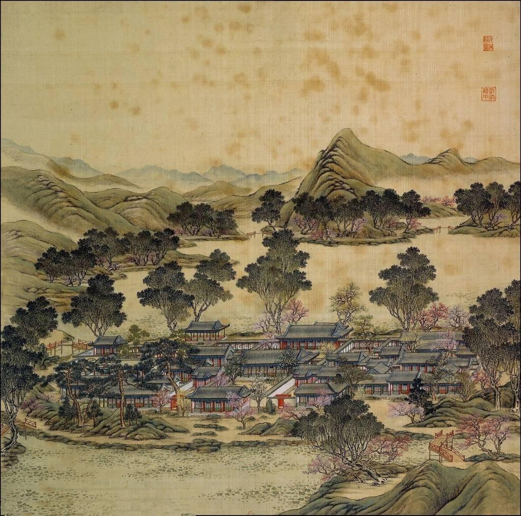 余晖映照出娇艳的晚霞,余晖映衬下美景