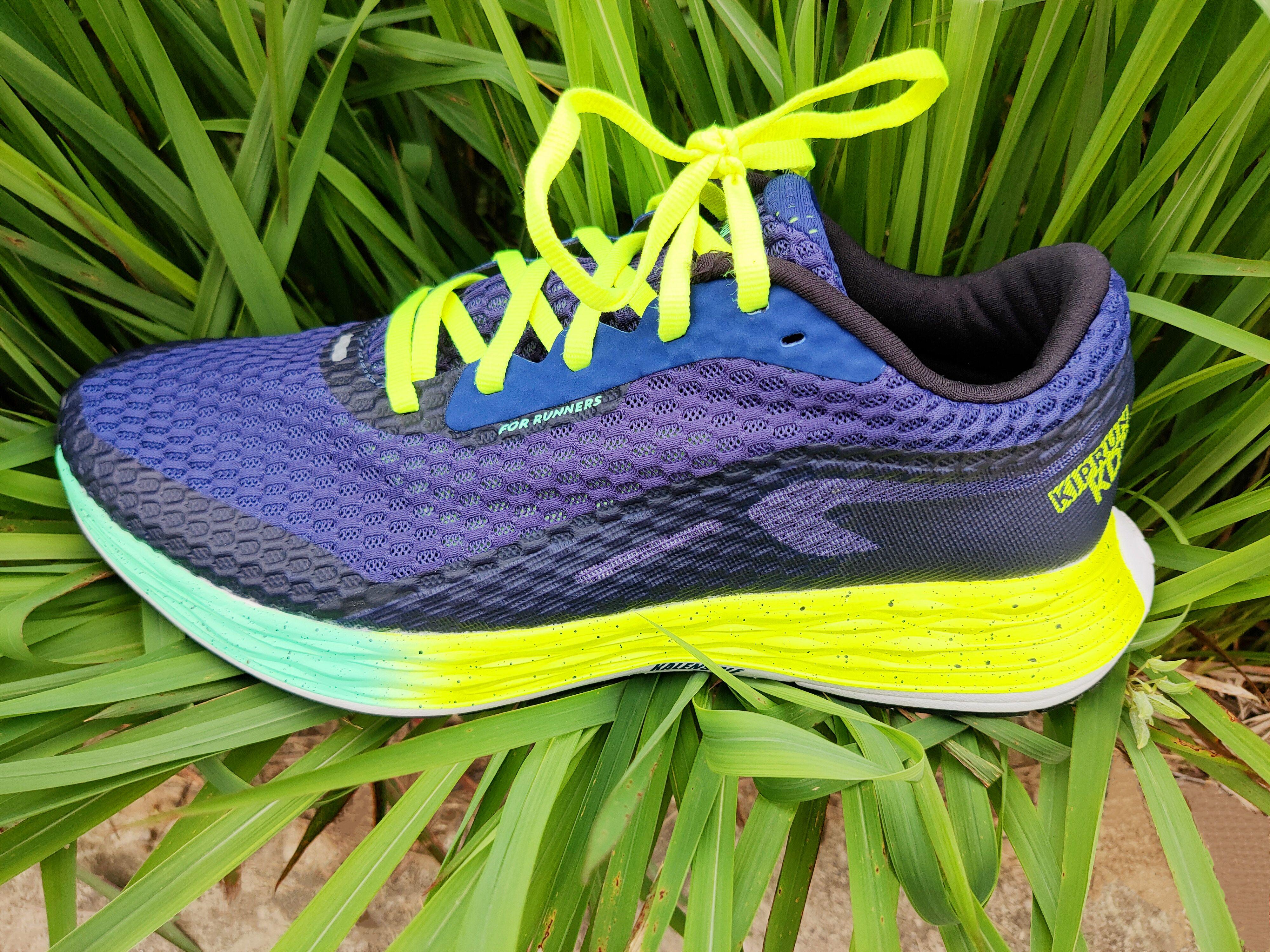 性价比踩屎跑步鞋,100左右踩屎感跑鞋推荐