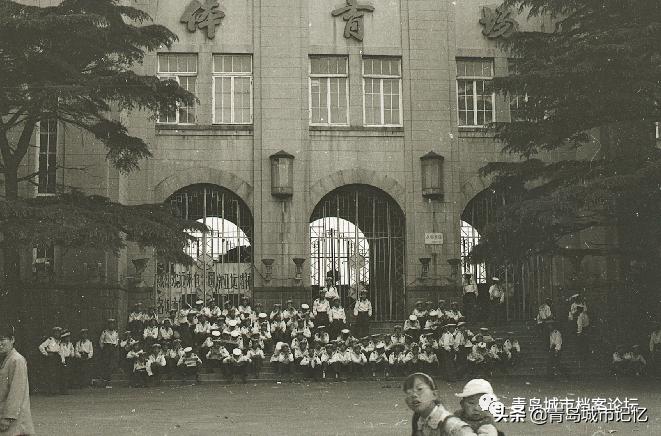 青岛各个大型体育场,青岛第一体育场在哪里