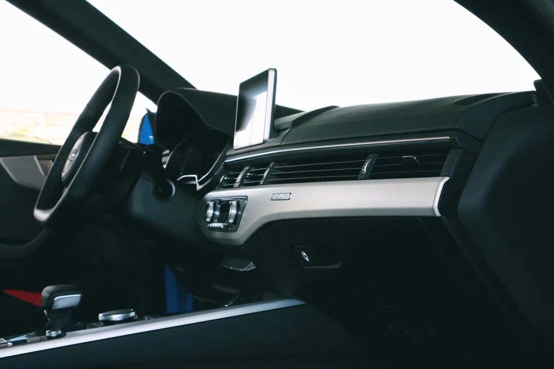 奥迪a540quattro,奥迪a52010款