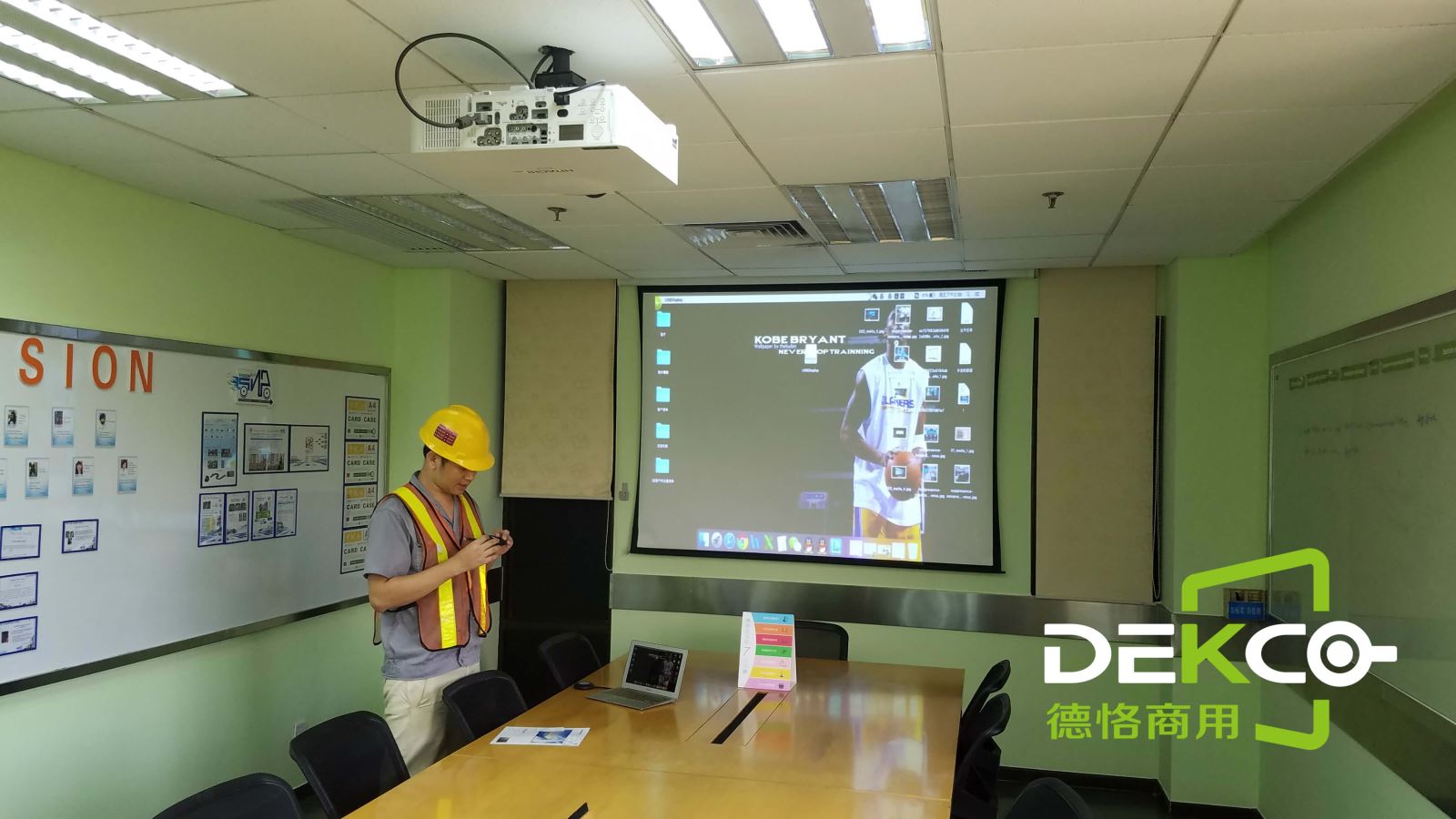 笔记本屏幕怎么无线投屏到电视上,怎样将笔记本电脑无线投屏到电视