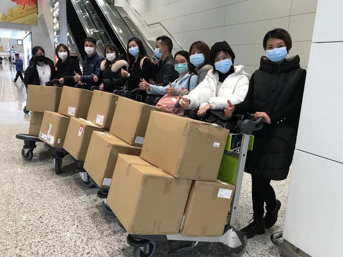 导游从国外背回来物资,广东导游到海外