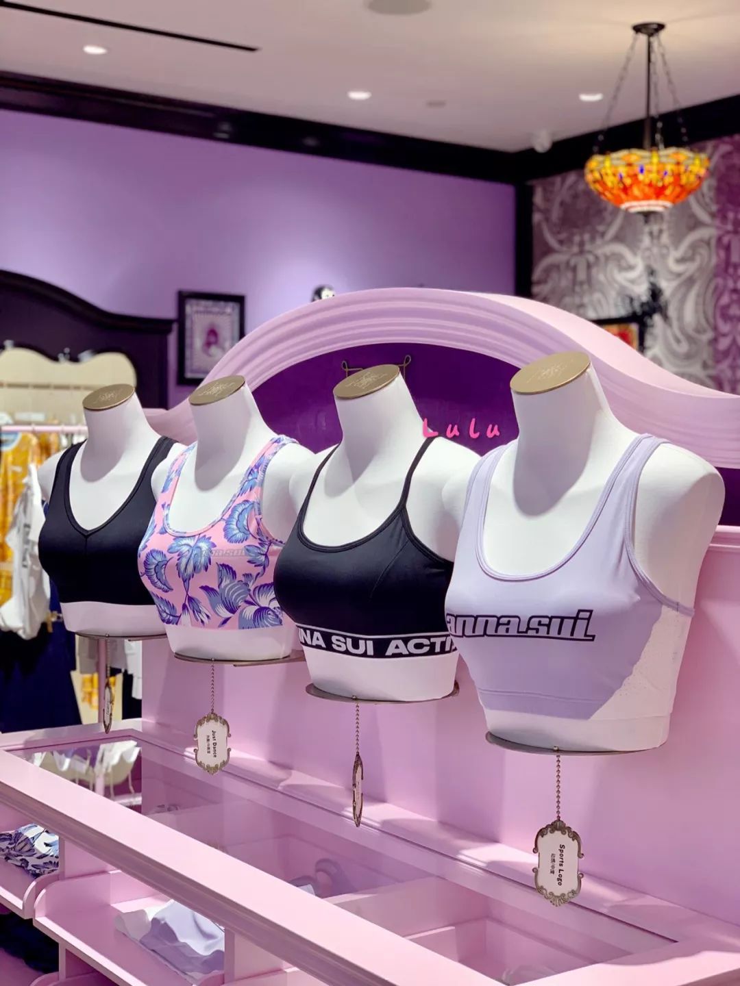 淮海路和南京西路哪个繁华,南京西路vs陆家嘴