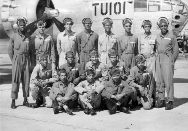 历史背后的故事札记,塔斯克基飞行员电影解说