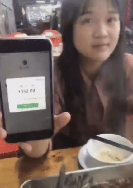 和相亲女生吃饭花了300块,和相亲女孩子吃饭300块什么意思