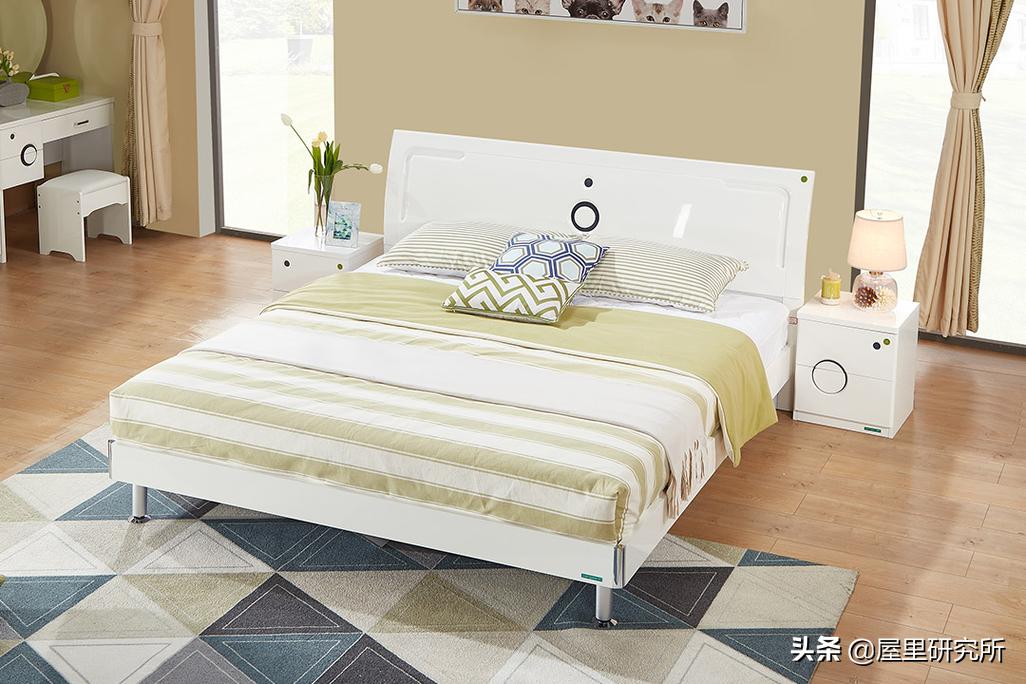 双人床怎么选最舒服,卧室双人床如何选