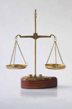 微信聊天记录转账记录能做证据吗,短信聊天记录可以作为法律证据吗