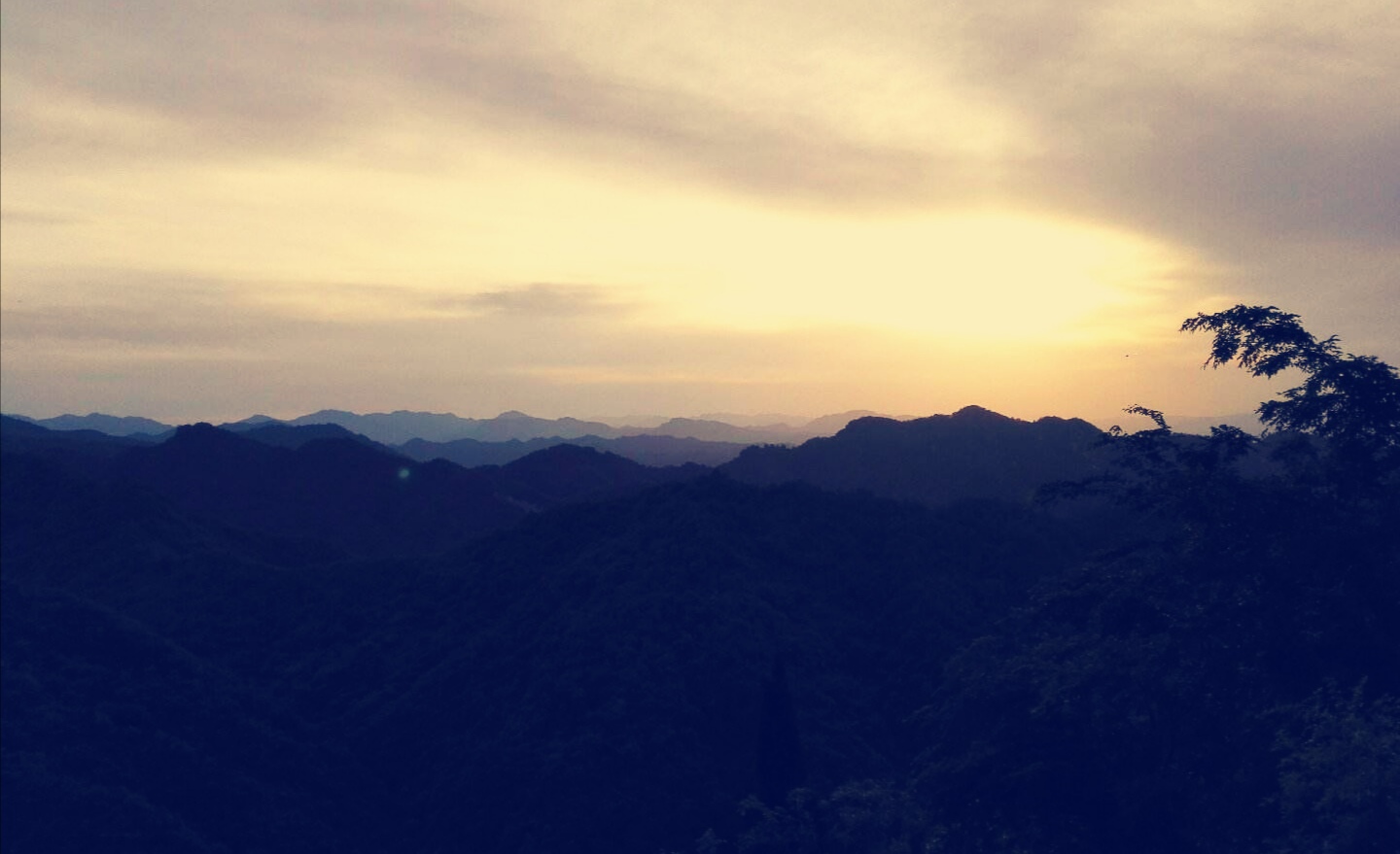 武当山下美丽山城，东风汽车的发祥地，十堰市张湾区