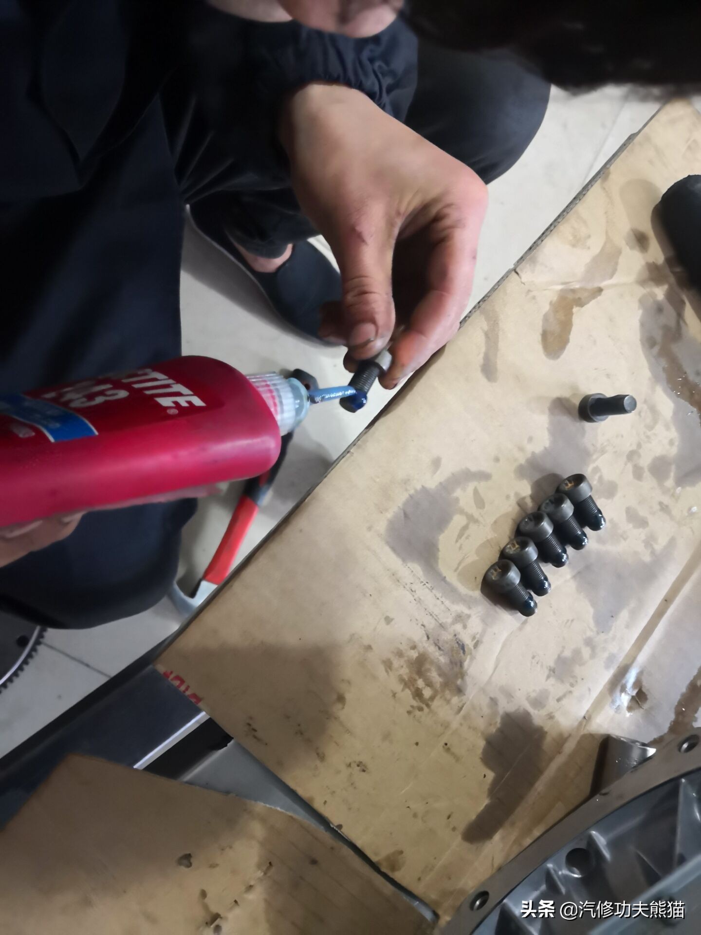 奥迪为何不能解决发动机烧机油,奥迪q5lea888三代发动机烧机油么