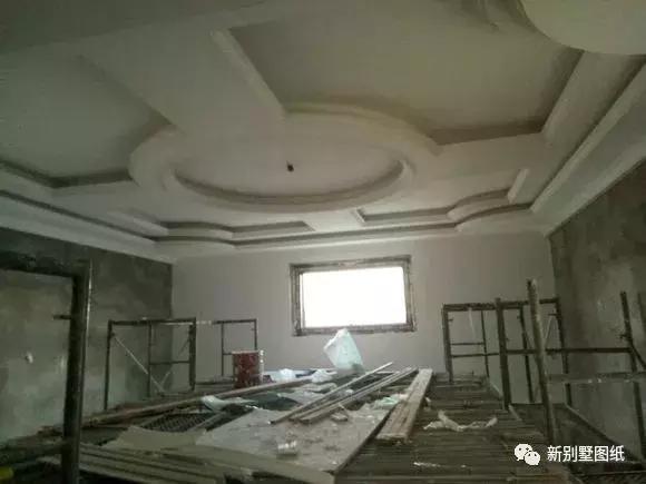 小伙盖三层农村别墅，占地150平米只花不到50万，你觉得怎么样？